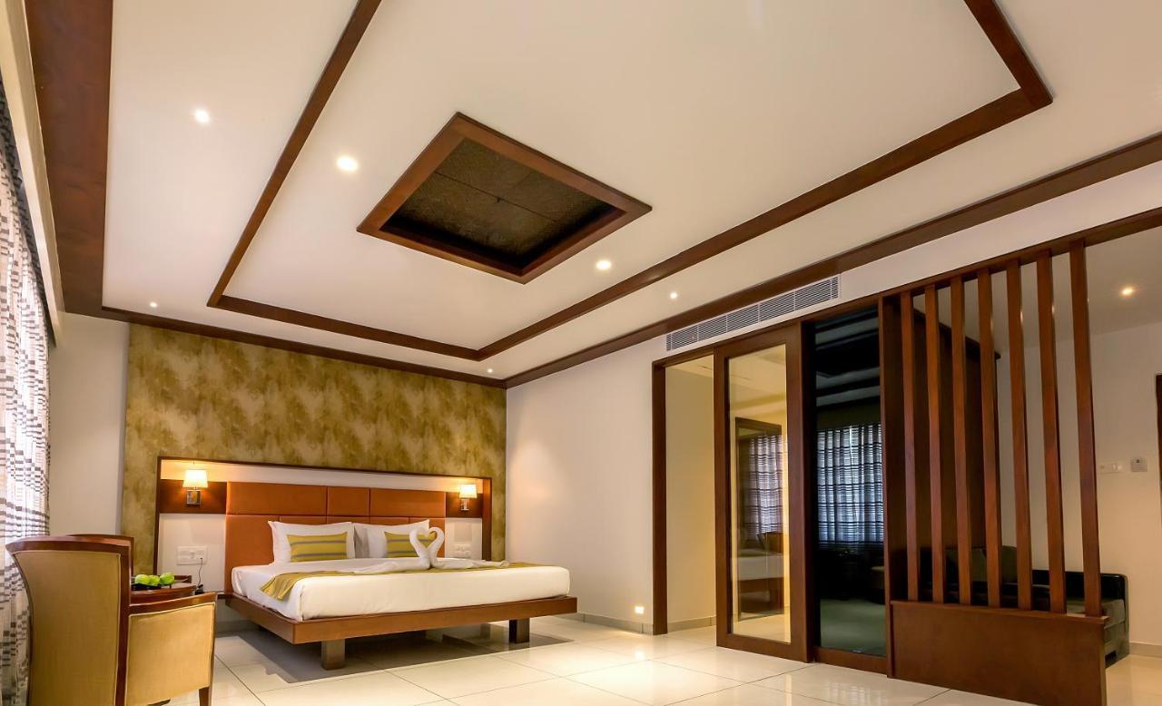 เดอะ เฟิร์น เรซิเดนซี วิชัยปุระ Hotel บิจาปุร์ ภายนอก รูปภาพ